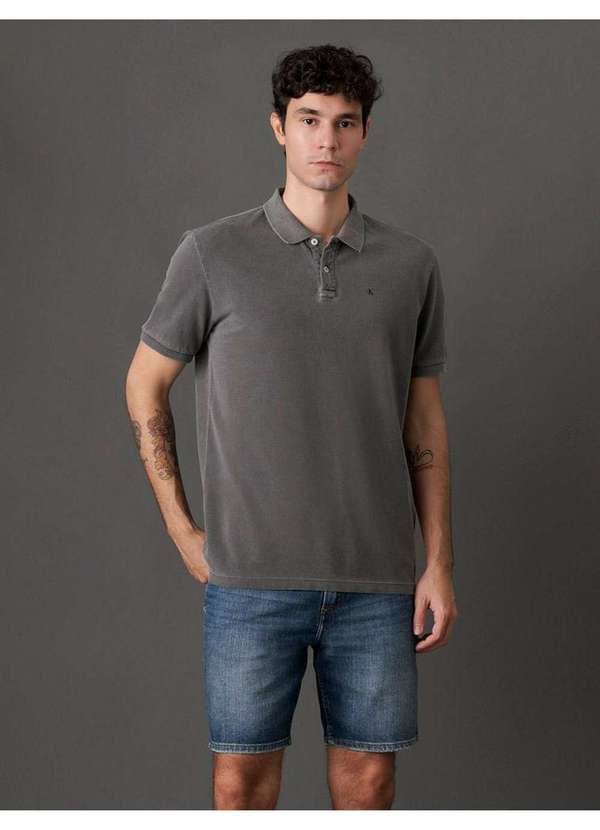 Calvin Klein Jeans - Polo Masculina Logo Monograma Calvin Klein Jeans - Chumbo Cinza