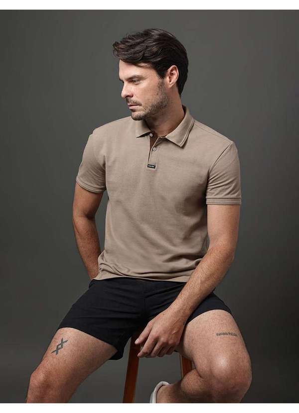 Calvin Klein Jeans - Polo Masculina Premium Calvin Klein - Caqui Medio Bege 2