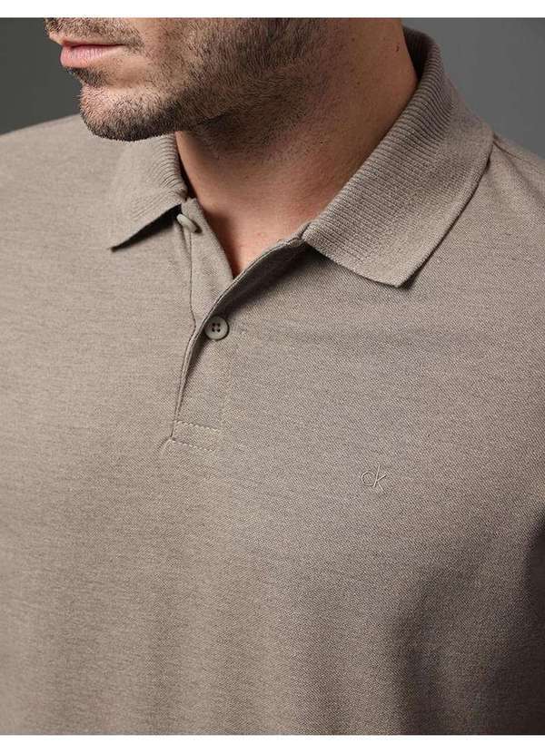 Calvin Klein Jeans - Polo Masculina Regular Piquet Calvin Klein - Caqui Medio Bege
