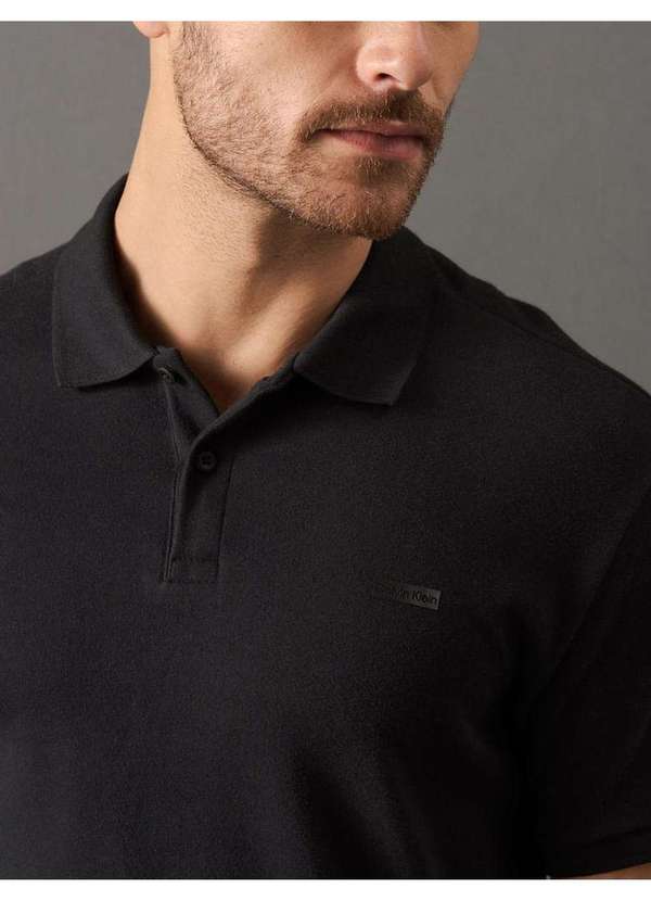 Calvin Klein Jeans - Polo Masculina Regular Suedine Calvin Klein - Preto Preto 4