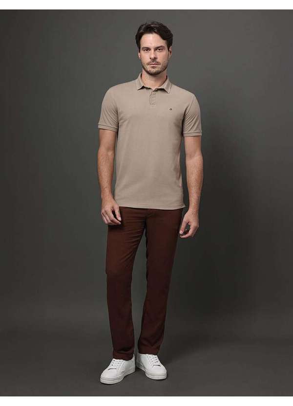 Calvin Klein Jeans - Polo Masculina Slim Calvin Klein - Caqui Medio Bege