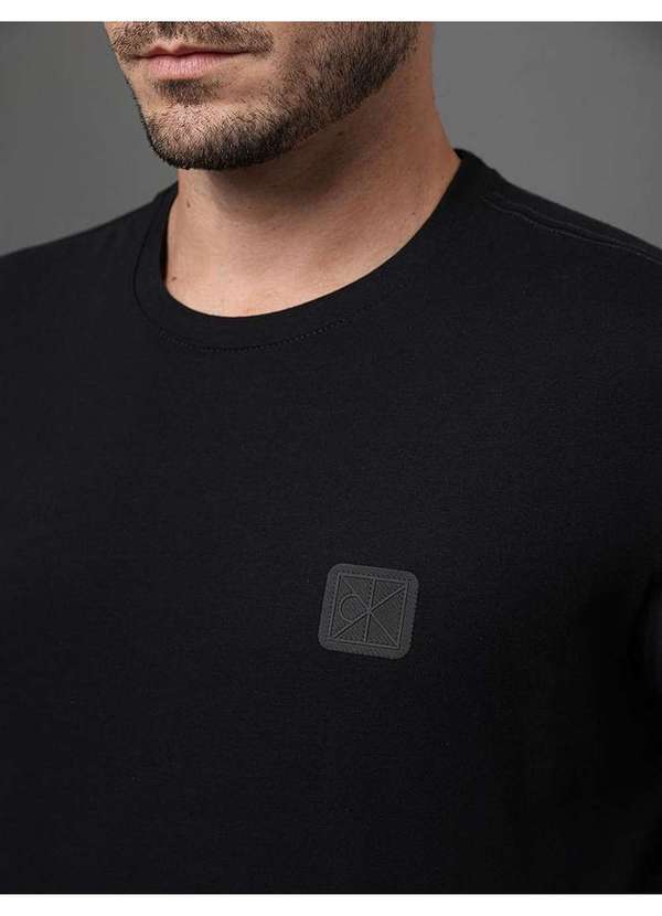 Calvin Klein Jeans - Camiseta Masculina Algodão Egípcio Calvin Klein - Preto Preto
