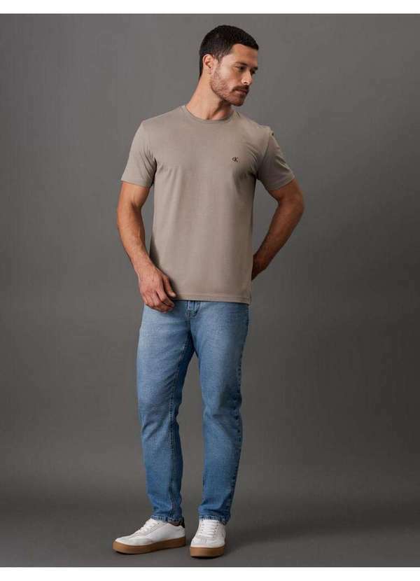 Calvin Klein Jeans - Camiseta Masculina Bordado Manga Curta Calvin Klein Jeans - Caqui Bege