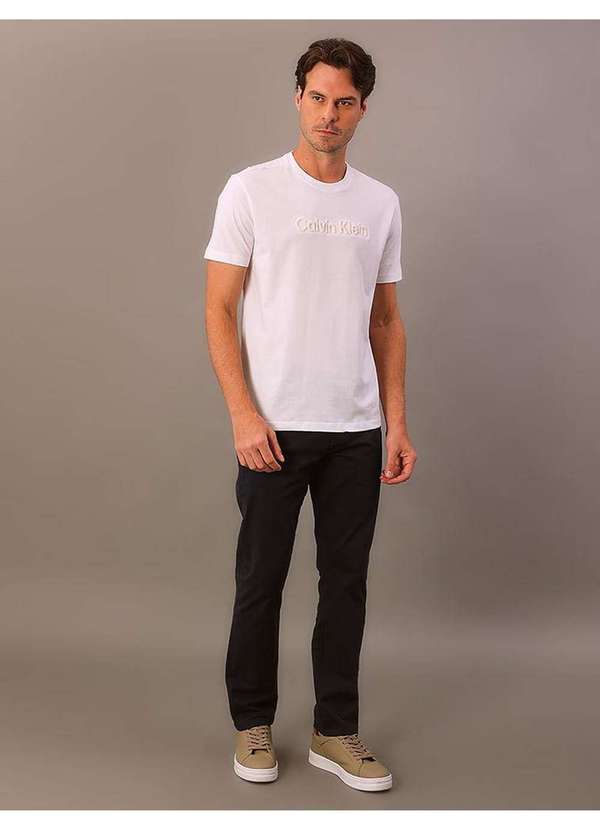 Calvin Klein Jeans - Camiseta Masculina Embossed Color Calvin Klein - Branco 2 Branco