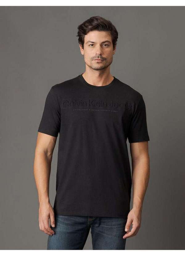 Calvin Klein Jeans - Camiseta Masculina Embossed Minimal Calvin Klein Jeans - Preto Preto