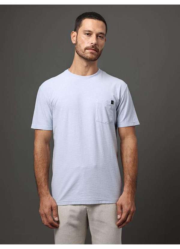 Calvin Klein Jeans - Camiseta Masculina Flamê com Bolso Calvin Klein Jeans - Lavanda Roxo