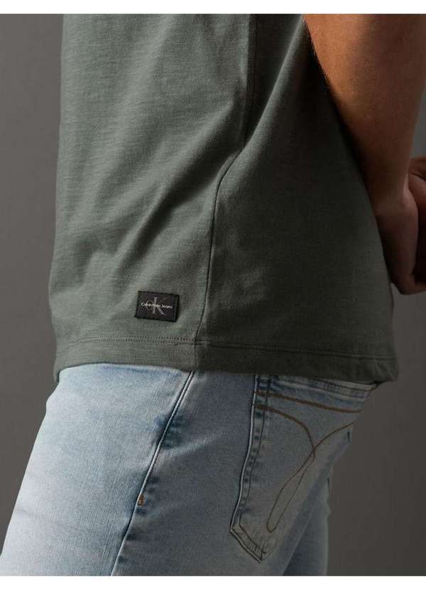 Calvin Klein Jeans - Camiseta Masculina Flamê com Etiqueta Calvin Klein Jeans - Verde Verde 4