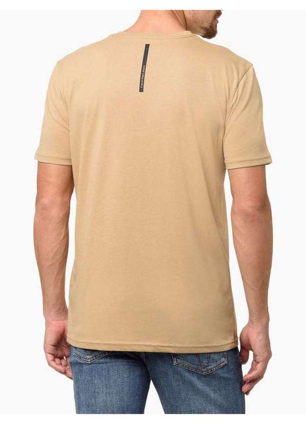 Calvin Klein Jeans - Camiseta Masculina Manga Curta Ômega - Caqui Claro Bege 3