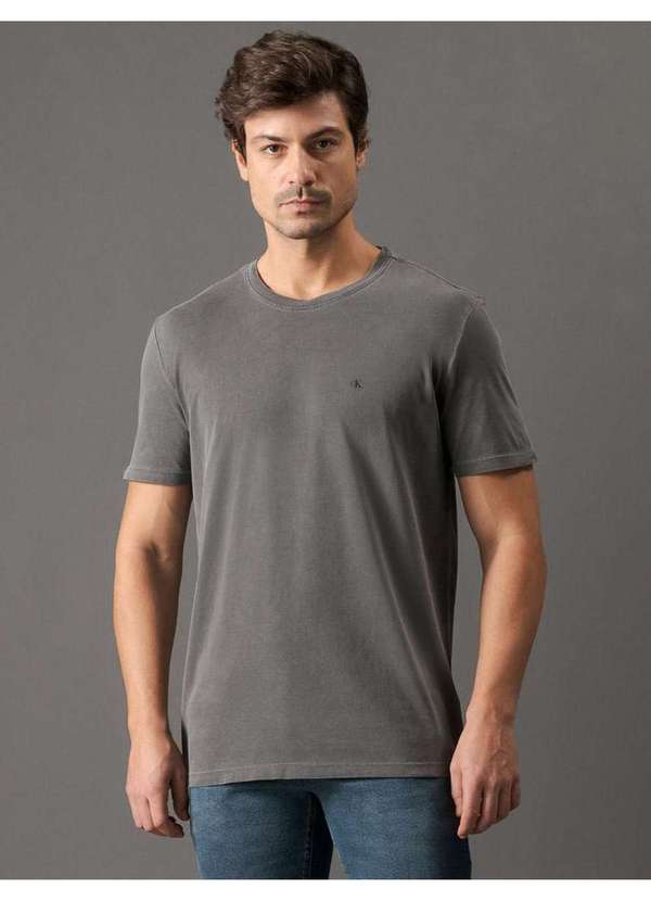 Calvin Klein Jeans - Camiseta Masculina Monograma Pigmento Calvin Klein Jeans - Chumbo Cinza