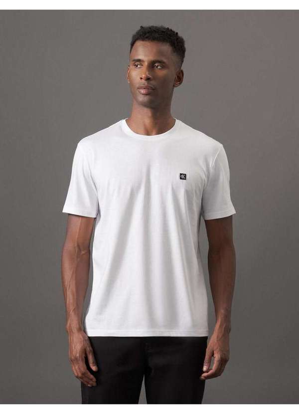 Calvin Klein Jeans - Camiseta Masculina  Patch Calvin Klein Jeans - Branco Branco