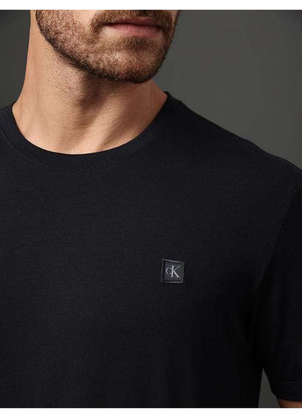 Calvin Klein Jeans - Camiseta Masculina Patch Calvin Klein Jeans - Preto Preto 4