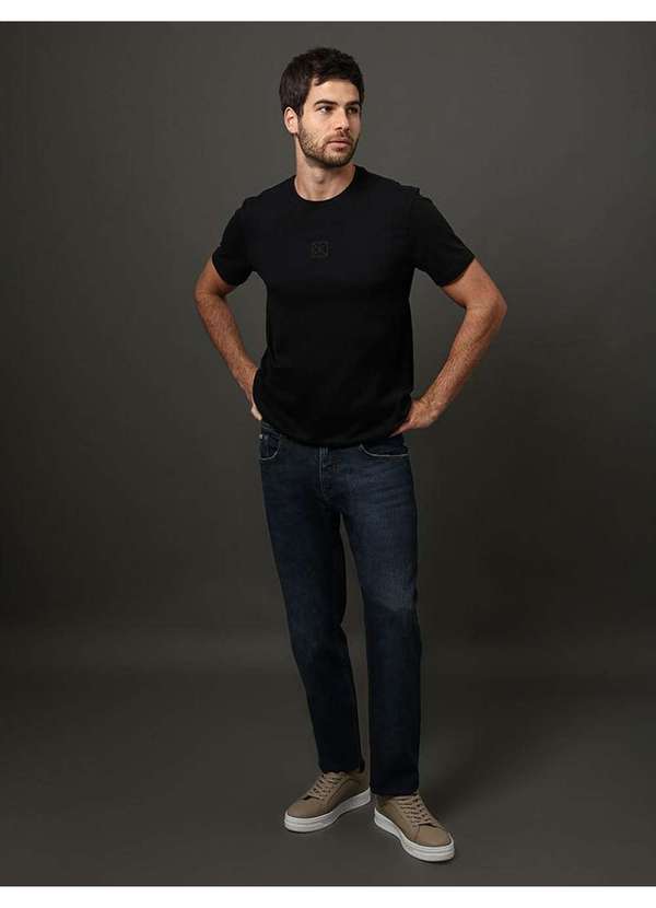 Calvin Klein Jeans - Camiseta Masculina Rubber Patch Calvin Klein - Preto Preto