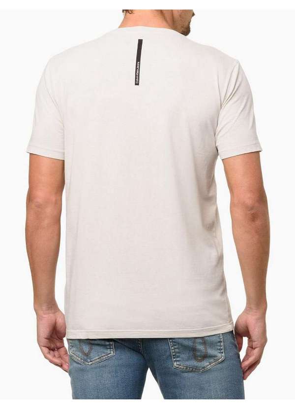 Calvin Klein Jeans - Camiseta Masculina Unlimited Adventure - Areia Bege 2