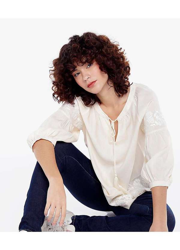 Sob - Blusa de Linho com Viscose Mangas Bordada Boho Bege 1