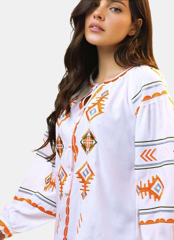 Sob - Blusa Branca Boho Bordada em Viscose com Mangas - Branco 3