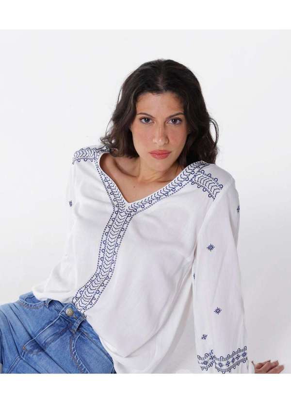 Sob - Blusa Branca Boho em Viscose Mangas Bordada - Branco