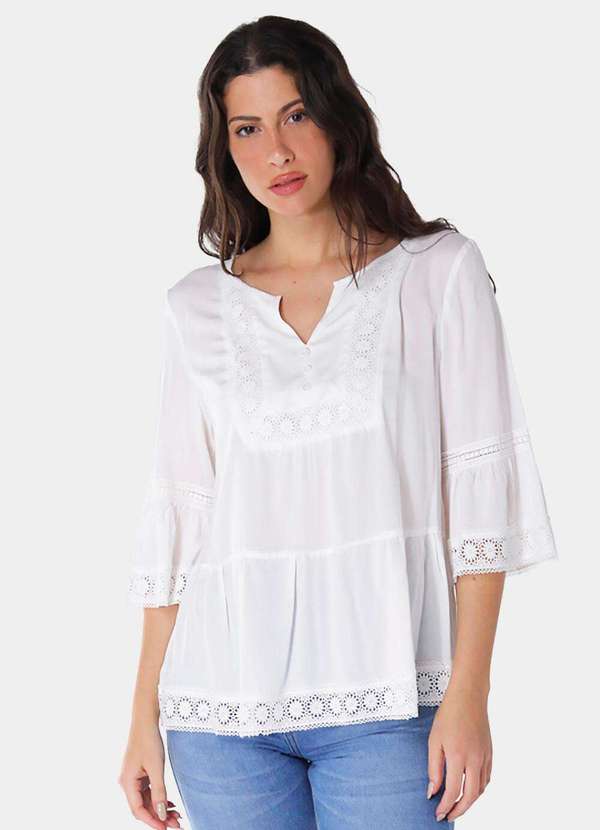 Sob - Blusa Branca em Viscose Manga 3/4 com Renda Guipir - Branco