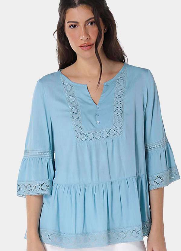Sob - Blusa em Viscose Azul Manga 3/4 com Renda Guipir - Azul