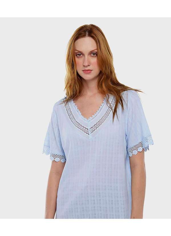 Sob - Blusa Feminina em Algodão Maquinetado Azul Clara com Renda Sob - Azul