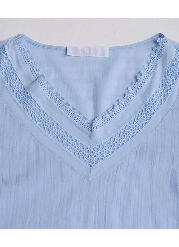 Sob - Blusa Feminina em Algodão Maquinetado Azul Clara com Renda Sob - Azul 5