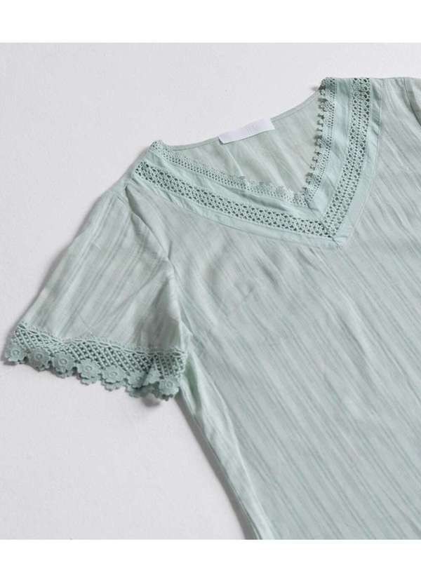 Sob - Blusa Feminina em Algodão Maquinetado Verde Clara com Renda Sob - Verde 5
