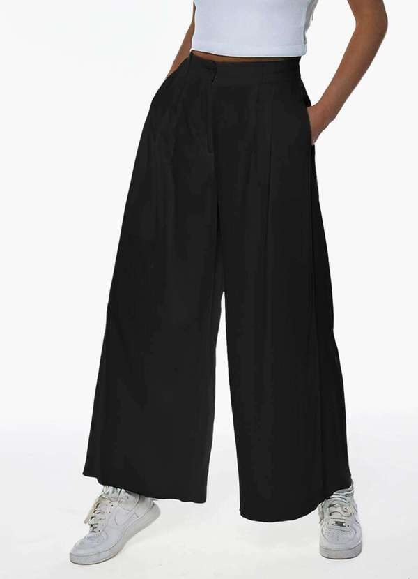 Sob - Calça Pantalona Preta em Viscose com Pregas e Bolsos - Preto