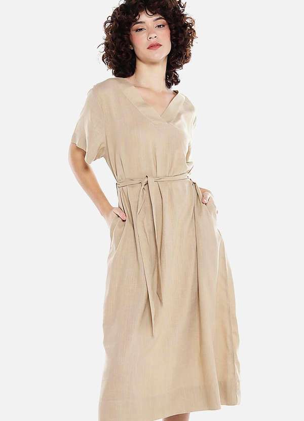 Sob - Vestido de Linho Midi com Bolsos Manga Curta - Bege