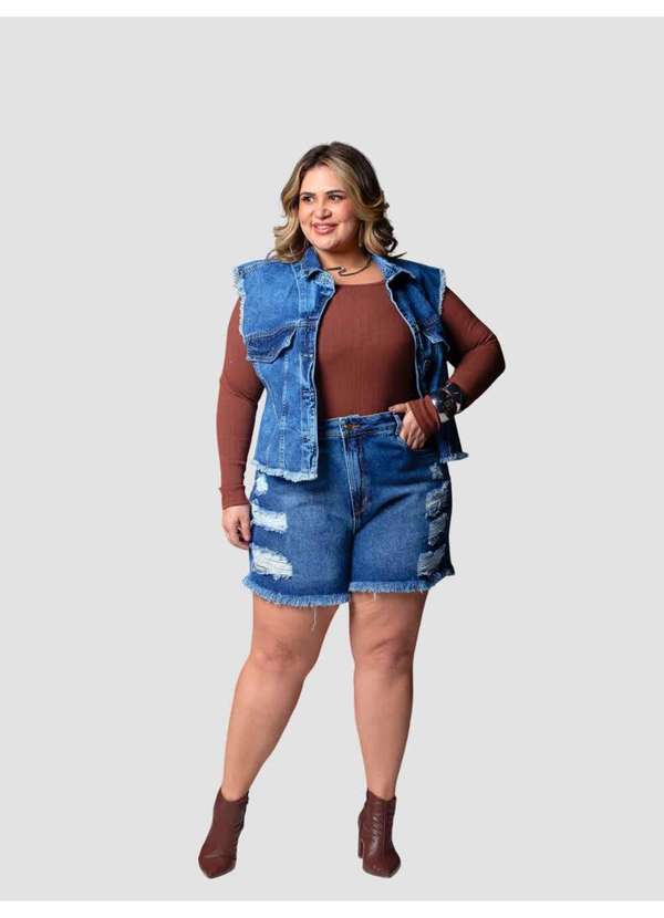 Razon Jeans - Shorts Feminino Jeans Plus Boyfriend com Barra Desfiada - Jeans