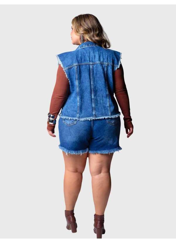 Razon Jeans - Shorts Feminino Jeans Plus Boyfriend com Barra Desfiada - Jeans 2