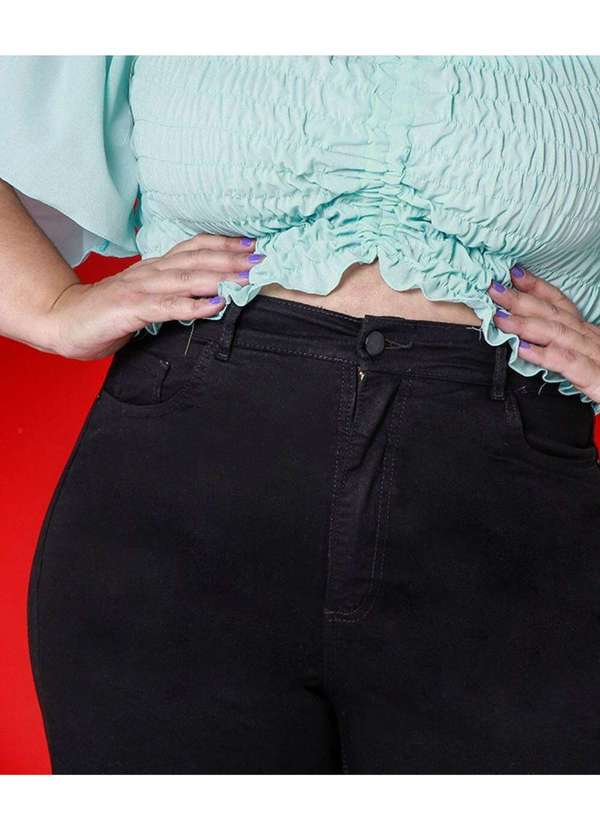 Razon Jeans - Bermuda Biker Feminina Sarja com Elastano Plus Razon Jeans - Preto 3