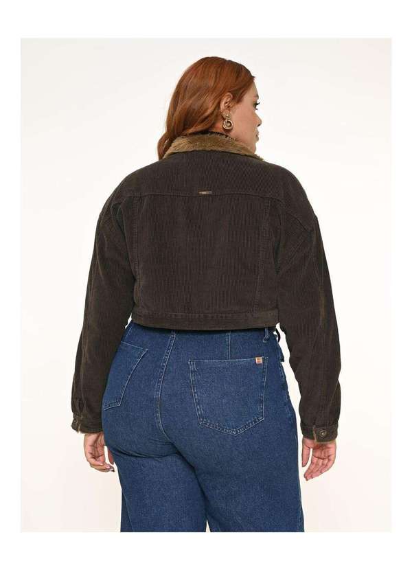Razon Jeans - Jaqueta Feminina Veludo Cropped Plus Marrom C/Pelo - Marrom 4