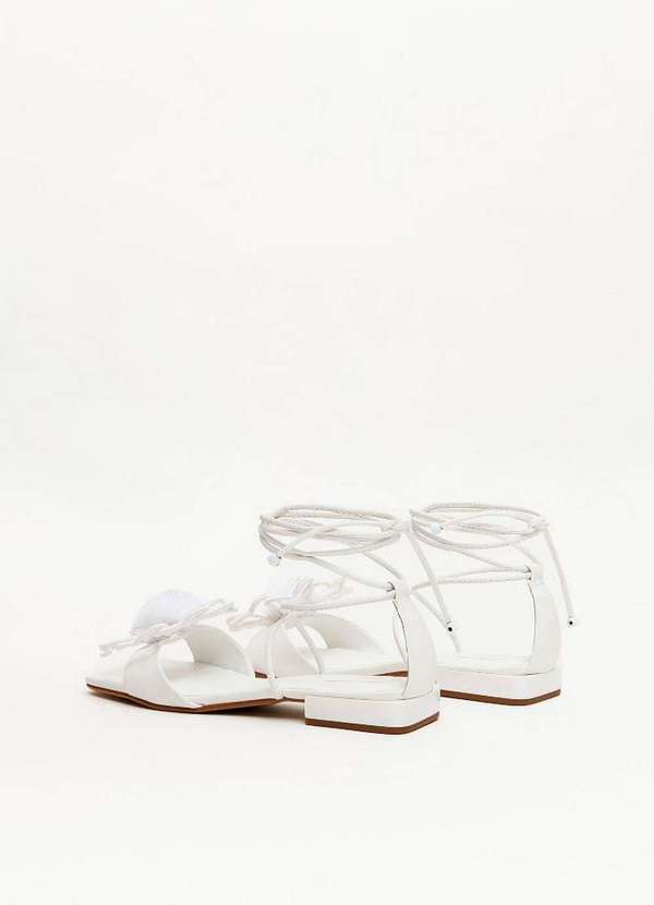 Lança Perfume - Sandália Rasteira com Amarração e Aplicação de Flor A0002 4