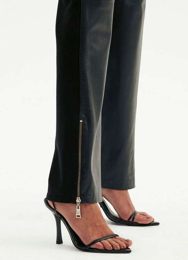 Lança Perfume - Calça de Couro Boot Cut A0003 4