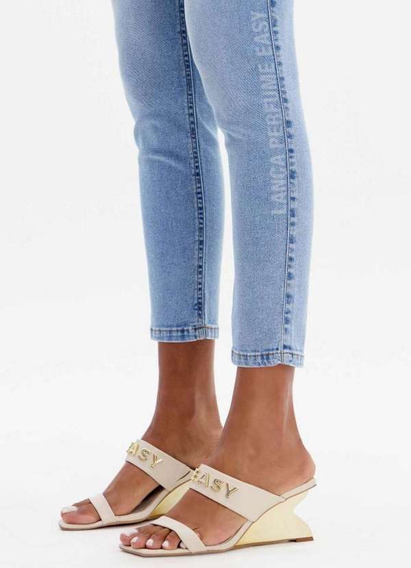 Lança Perfume Easy - Calça Jeans Skinny Ankle com Assinatura Lateral A0327 4