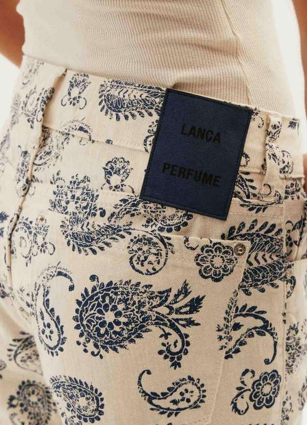 Lança Perfume - Calça Sarja Flare High A1022 4