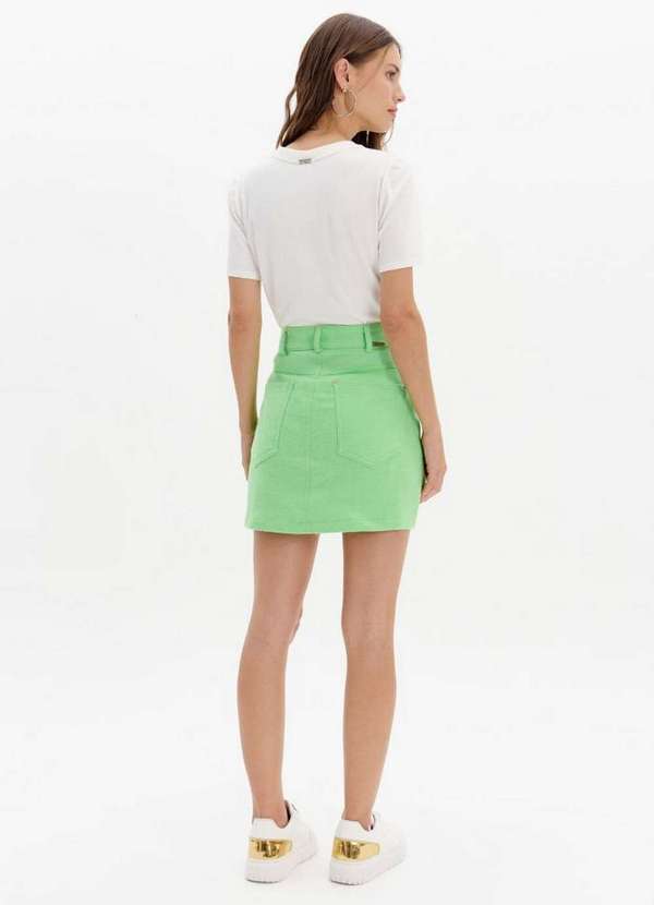 Lança Perfume Easy - Saia Curta com Cintura Alta e Abotoamento Duplo A2346 3