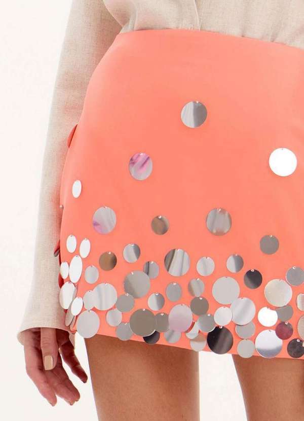 Lança Perfume - Saia Curta com Cintura Alta e Aplicações Frontais A1975 2