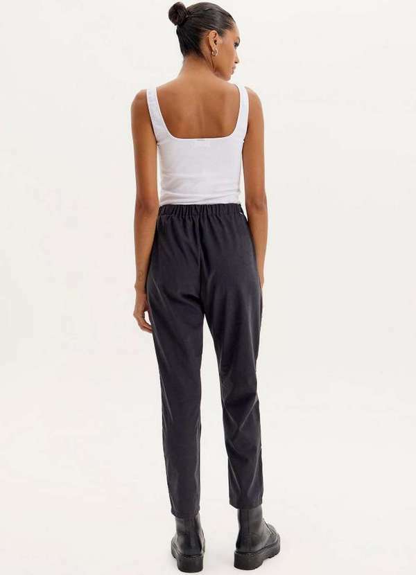My Favorite - Calça Carrot Bolsos A0003