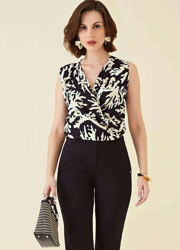 Maria.valentina - Blusa Maria.Valentina Decote Transpassado Cavada Estampada Preto Preto