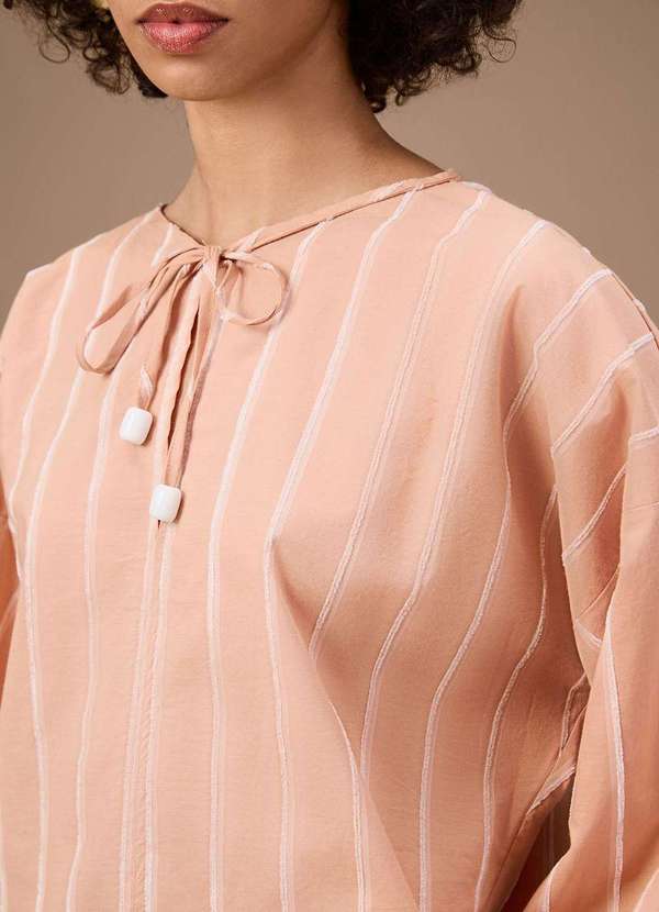 Maria.valentina - Blusa Maria.Valentina Solta Decote Reto Manga Longa Padrão Bege Bege 3