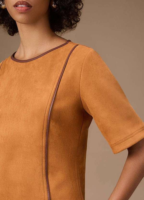 Maria.valentina - Camiseta Maria.Valentina Solta Decote Careca Manga Curta Padrão M Marrom 3