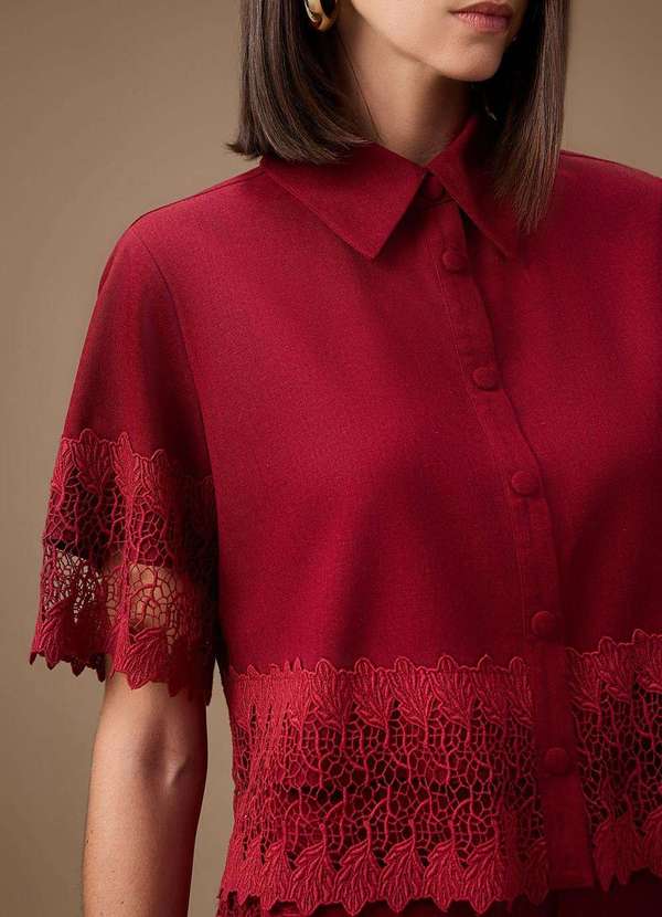 Maria.valentina - Camisa Maria.Valentina Ajustada Gola Tradicional Manga Curta Padr Vermelho 4