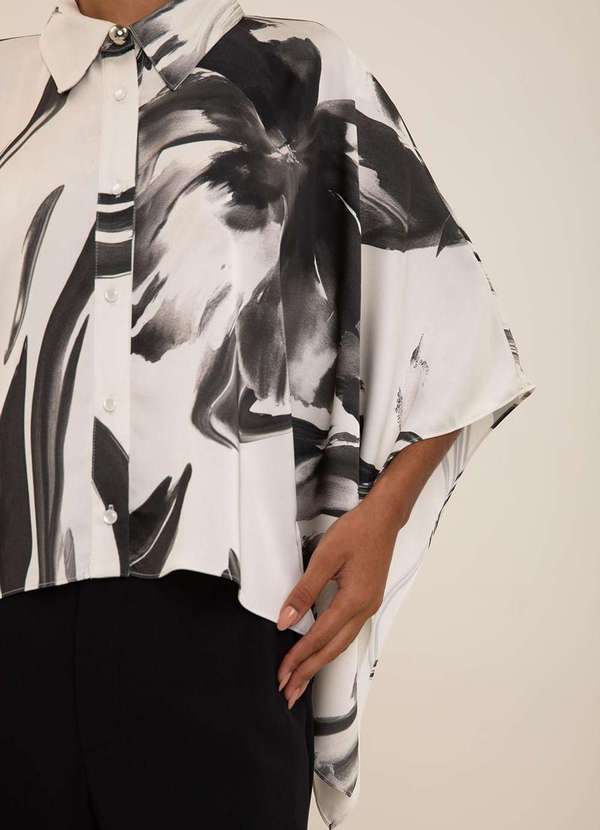 Maria.valentina - Camisa Maria.Valentina Solta Gola Tradicional Manga Longa Padrão Preto