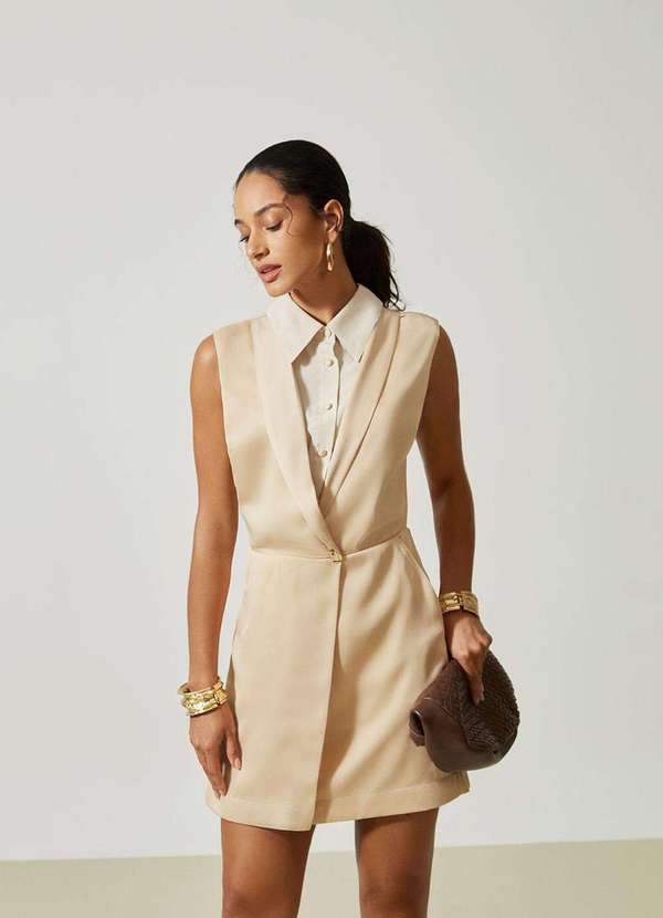 Maria.valentina - Macacão Maria.Valentina Ajustado Decote Transpassado sem Manga Cu Bege