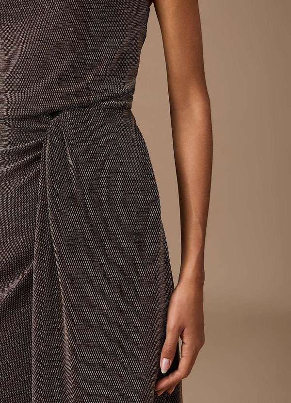 Maria.valentina - Vestido Maria.Valentina Ajustado Gola Alta sem Manga Midi Dourado Dourado 3