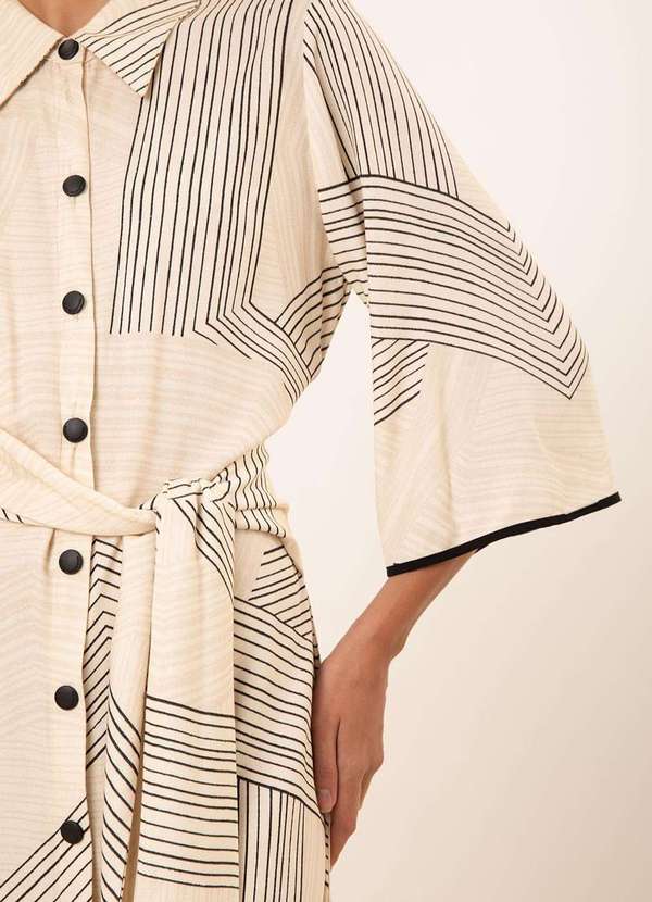 Maria.valentina - Vestido Maria.Valentina Solto Gola Clássica Manga Curta Midi Pret Preto 4