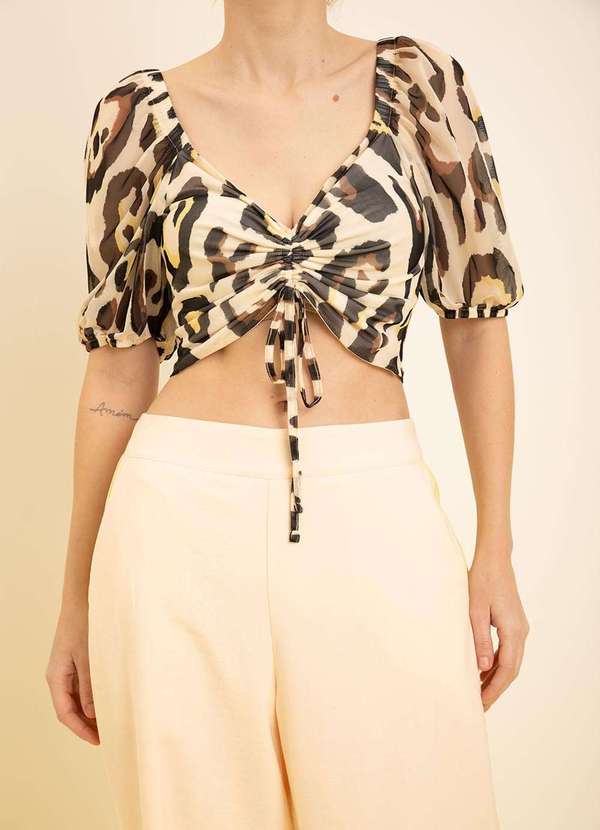 Zinco - Blusa Zinco Ajustada Decote Reto Manga Curta Cropped Off White Branco 2