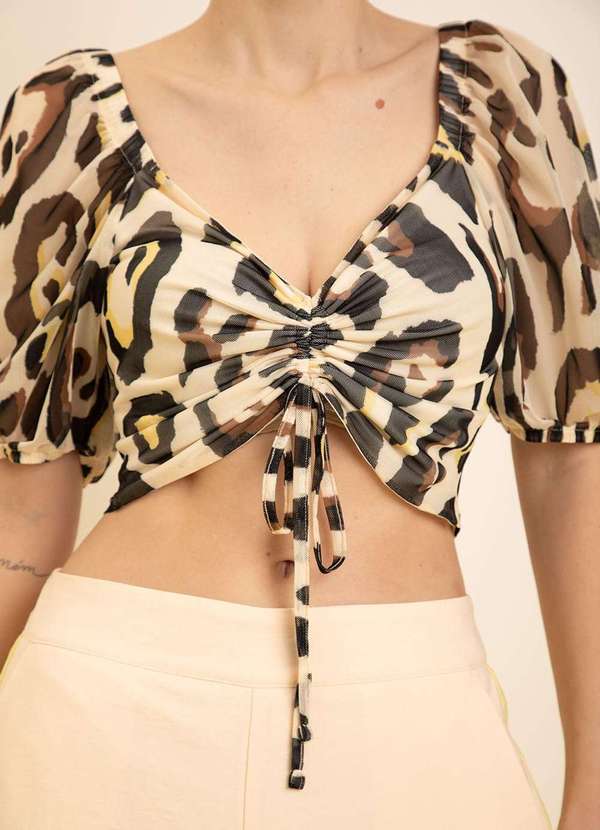 Zinco - Blusa Zinco Ajustada Decote Reto Manga Curta Cropped Off White Branco 3