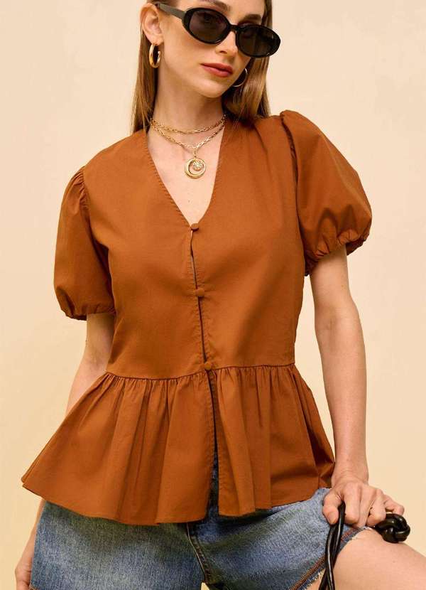 Zinco - Blusa Zinco Ajustada Decote V Manga Curta Padrão Marrom Marrom