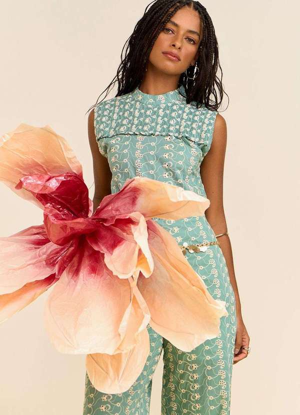 Zinco - Blusa Zinco Solta Decote Careca Manga Curta Padrão Verde Verde 4